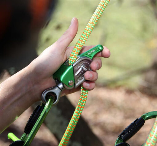 Notch glide rope grab
